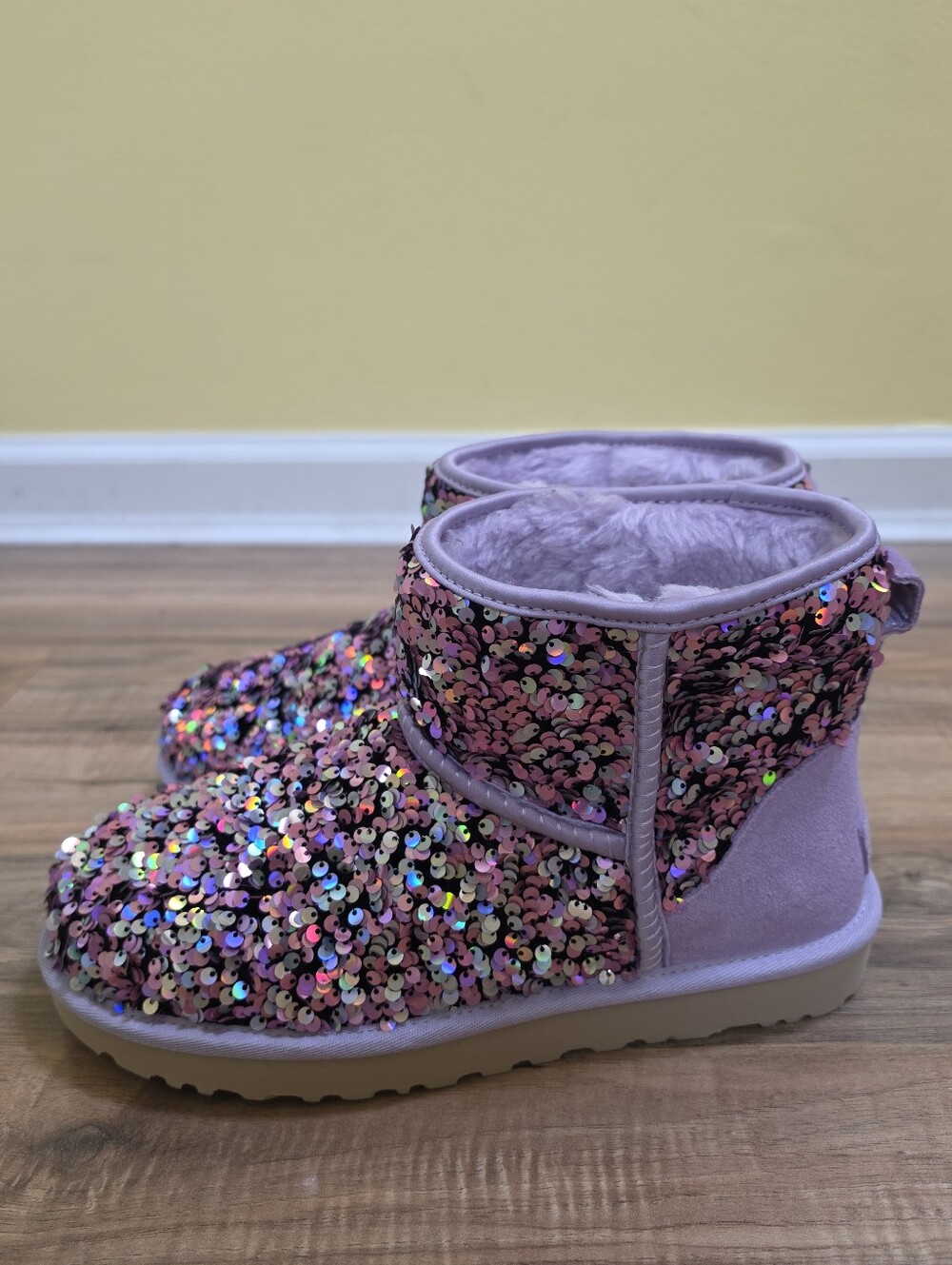 UGG Classic Mini Stellar Sequin Boots - Picture 4 of 17